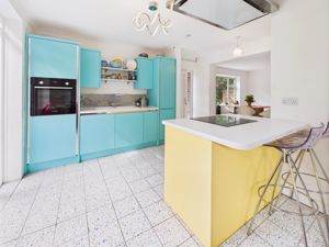 Kitchen- click for photo gallery
